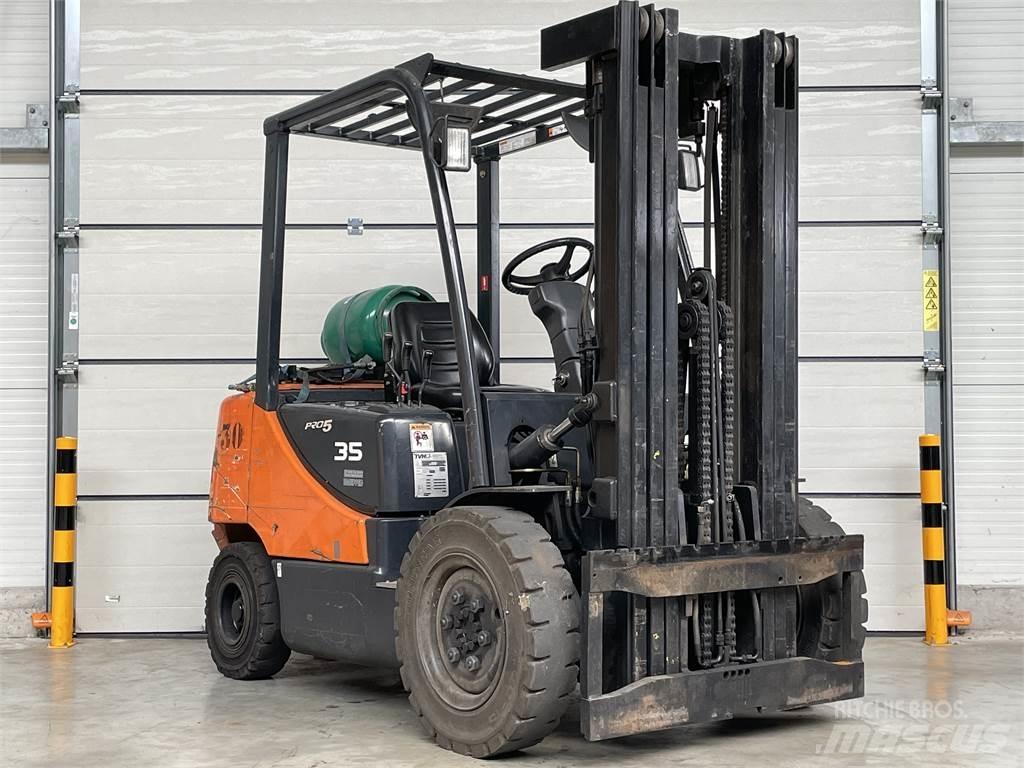 Doosan G35C-5 Gasstapler