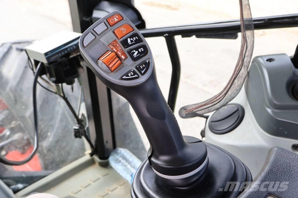 CLAAS Arion 460 Traktoren