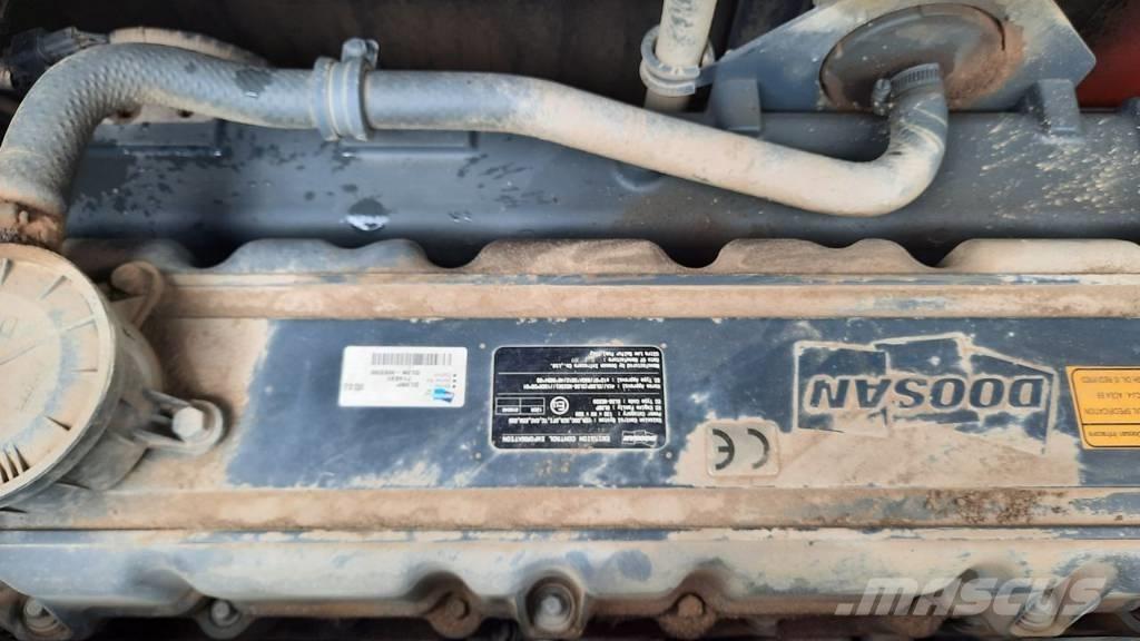 Doosan DX 300 LC-5 Raupenbagger