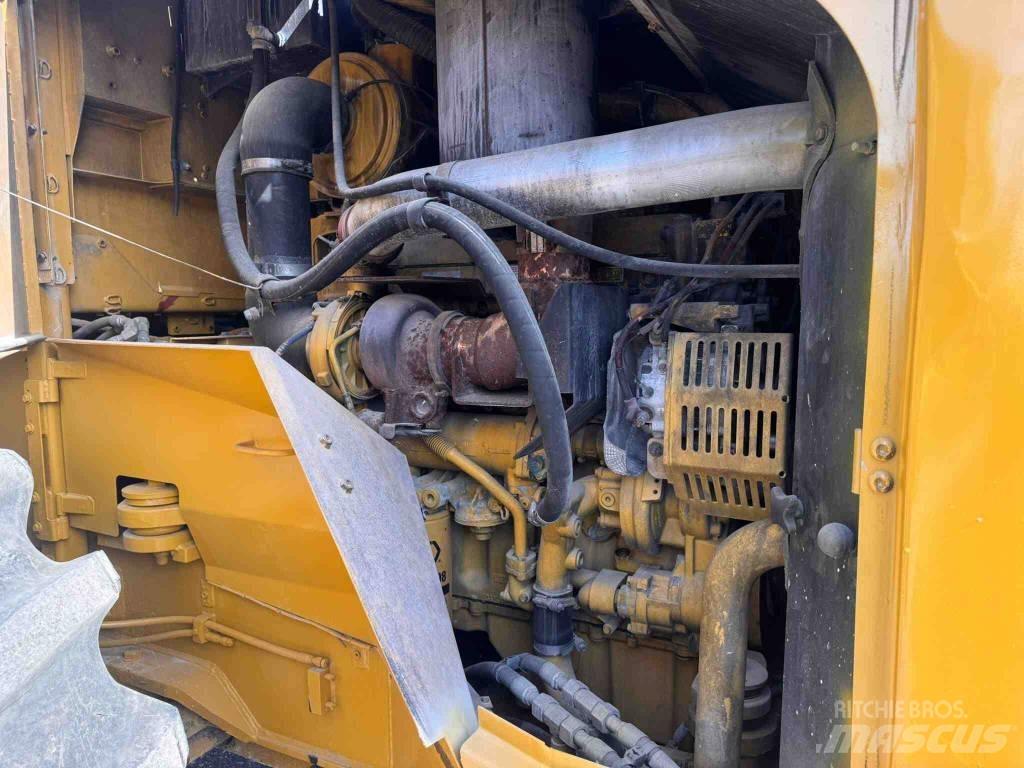 CAT RM 300 Asphalt-Recycler