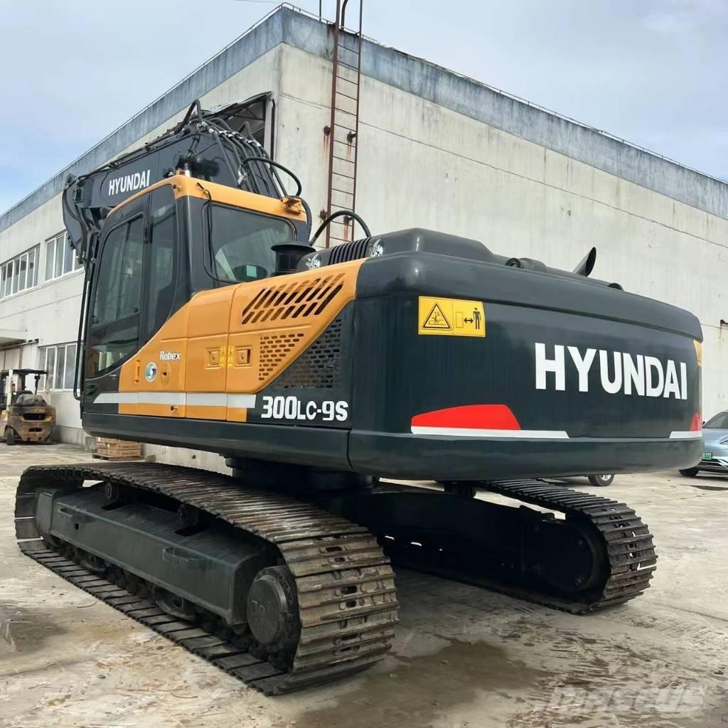 Hyundai R300LC-9S Raupenbagger