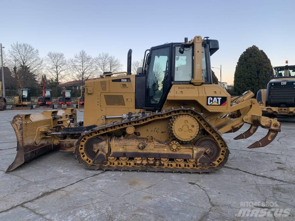 CAT D 6 N XL Bulldozer
