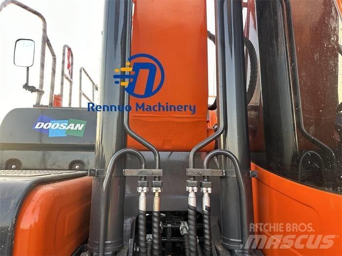 Doosan DX 300LC-9C Raupenbagger