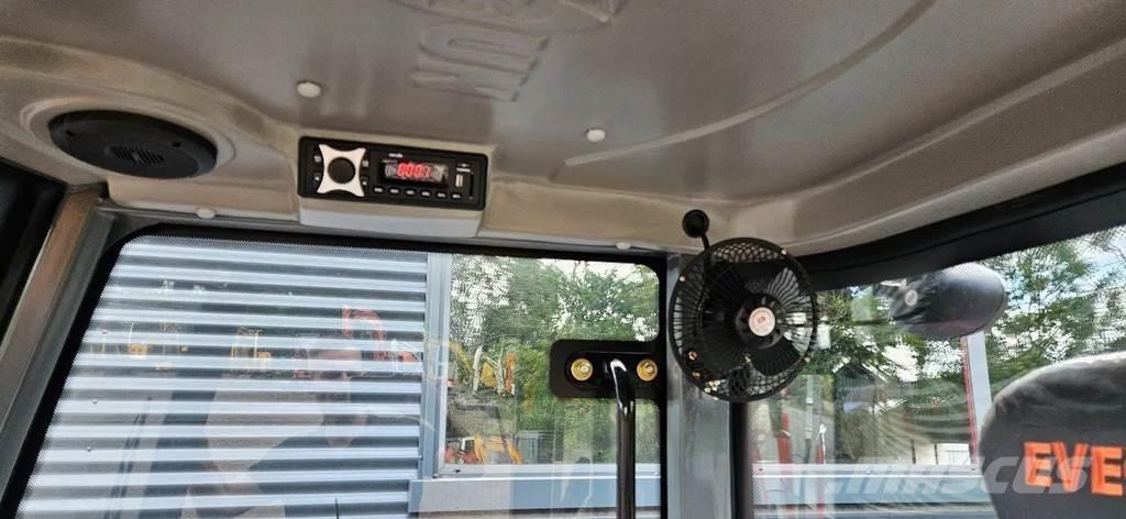Everun ER 16 Radlader