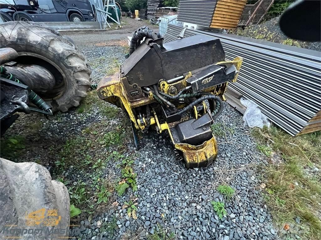 John Deere 1270E Harvester