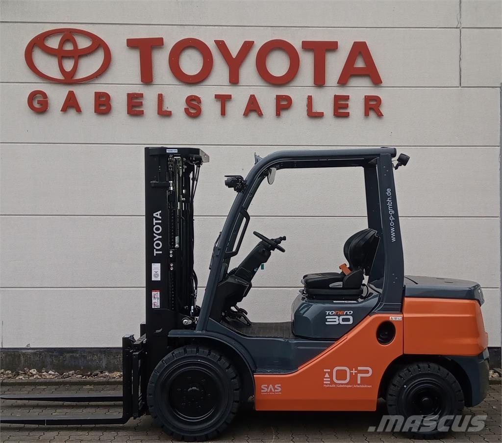 Toyota 52-8FDF30 Dieselstapler