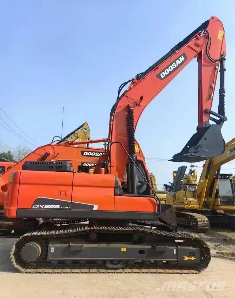 Doosan DX 225 LC-5 Raupenbagger