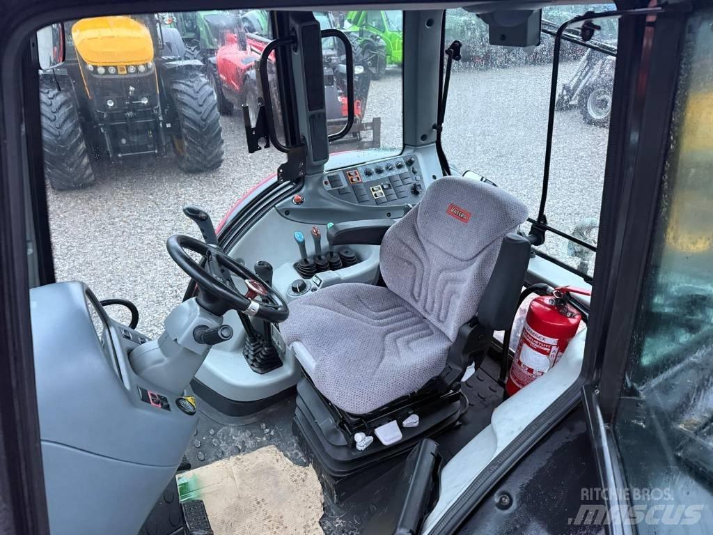 Valtra T 161 Traktoren