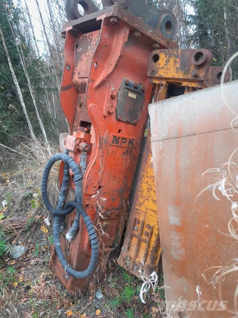NPK E-216B Hammer / Brecher