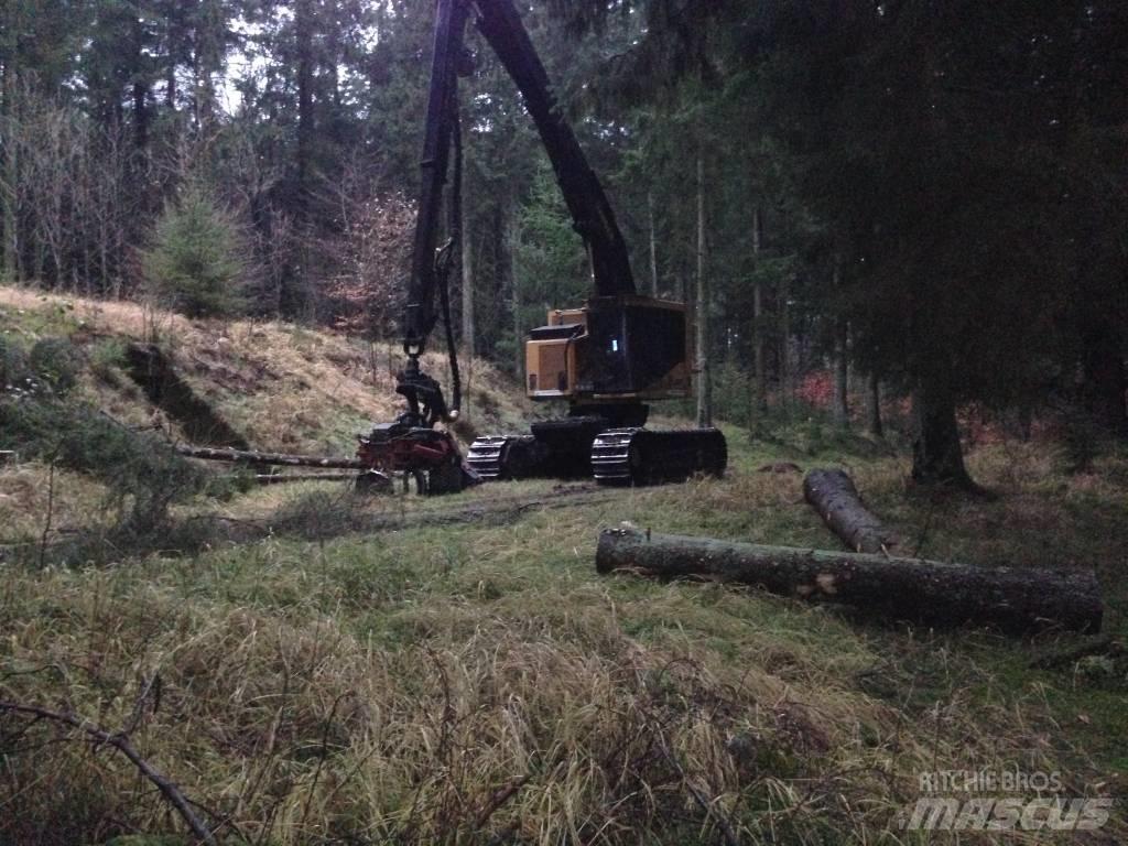 Tigercat LH830C Harvester