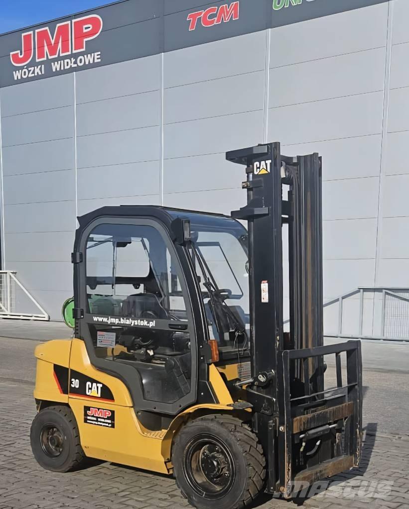 CAT GP 30 N Gasstapler