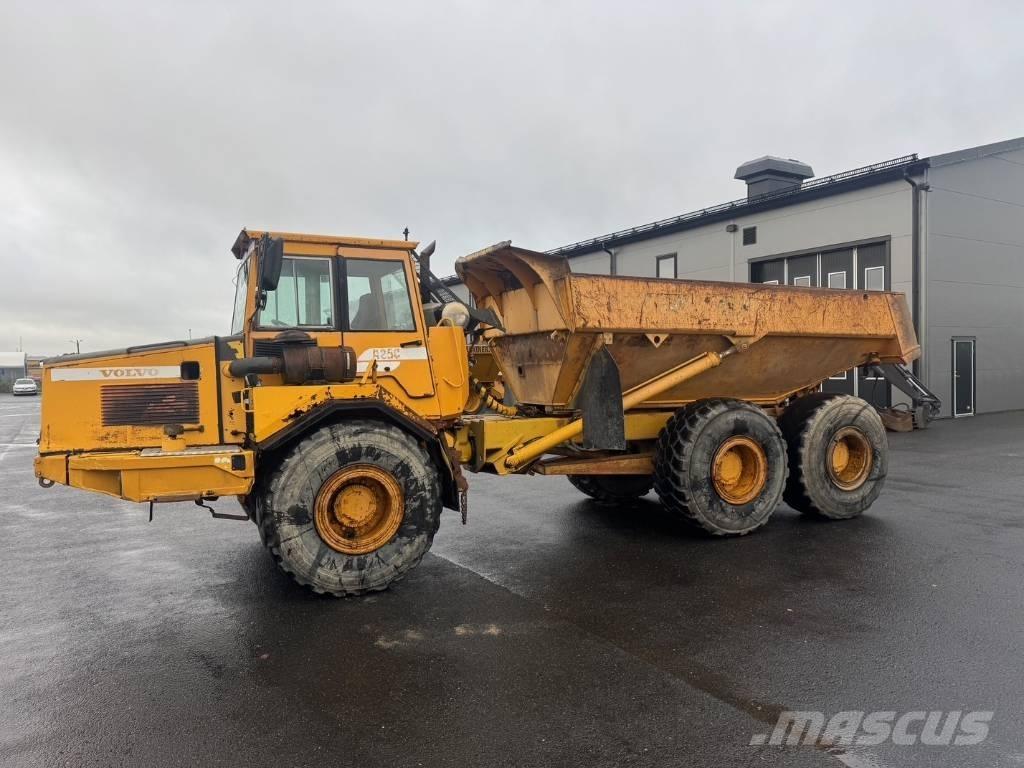 Volvo A 25 C 6x6 Dumper - Knickgelenk