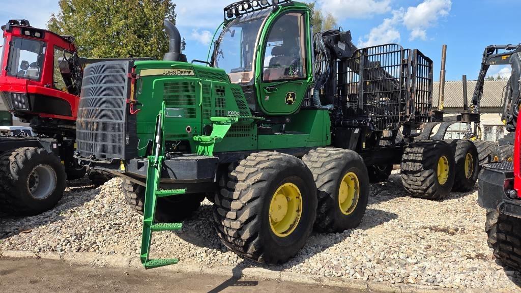 John Deere 1910 G Forwarder