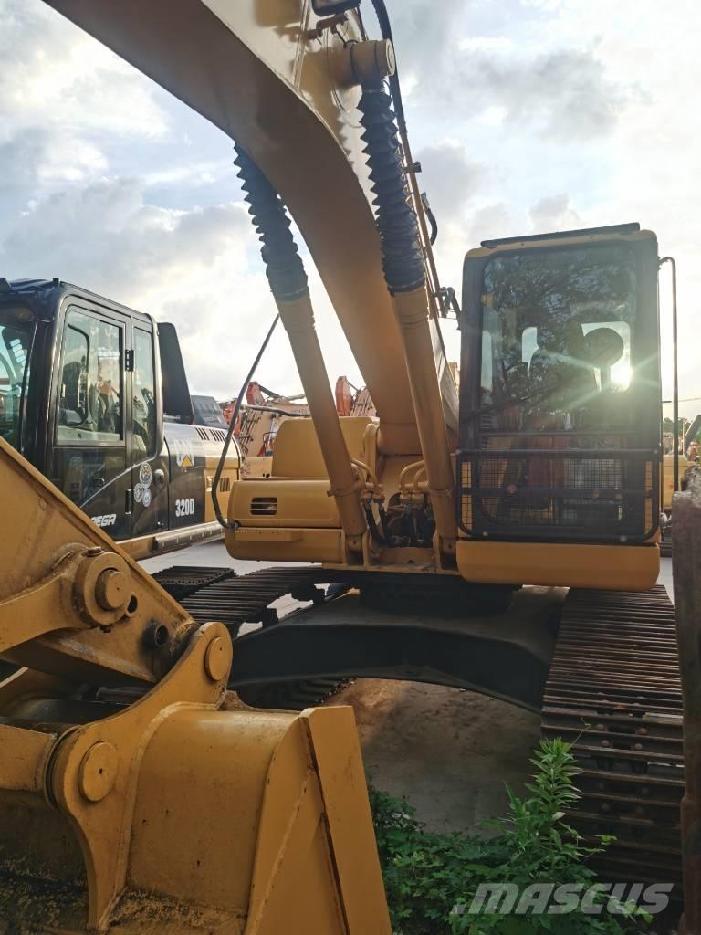 Komatsu PC 220-7 Raupenbagger