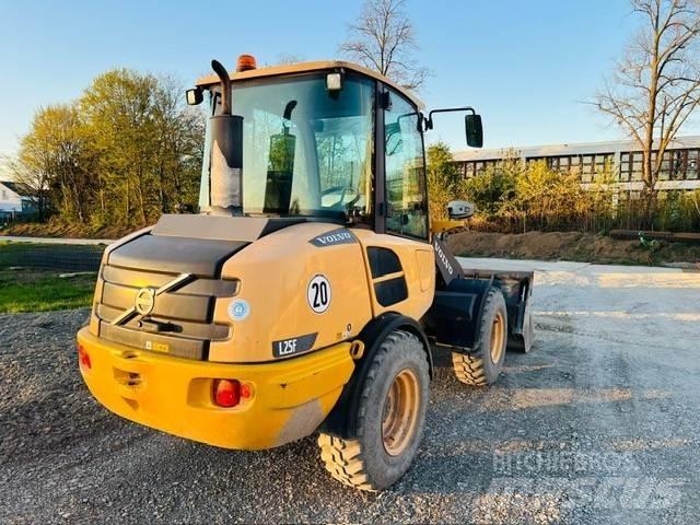 Volvo L25FZ Kompaktlader