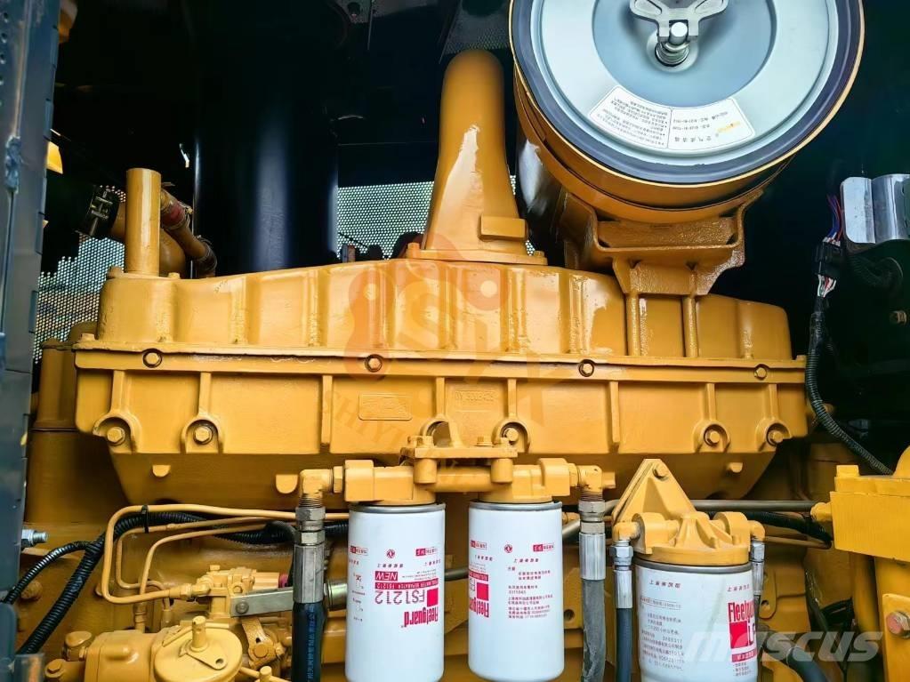 Shantui SD 32 Bulldozer