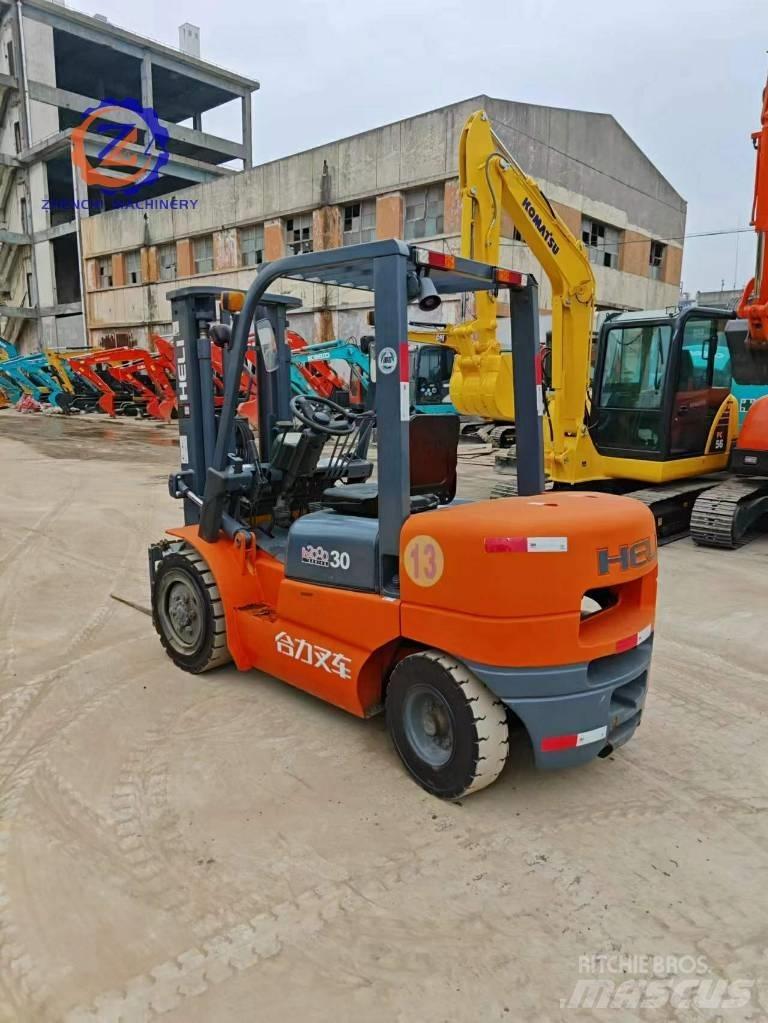 Heli CPCD 30 Dieselstapler