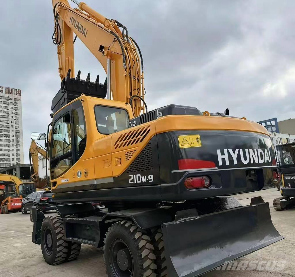 Hyundai 210W -9 Mobilbagger