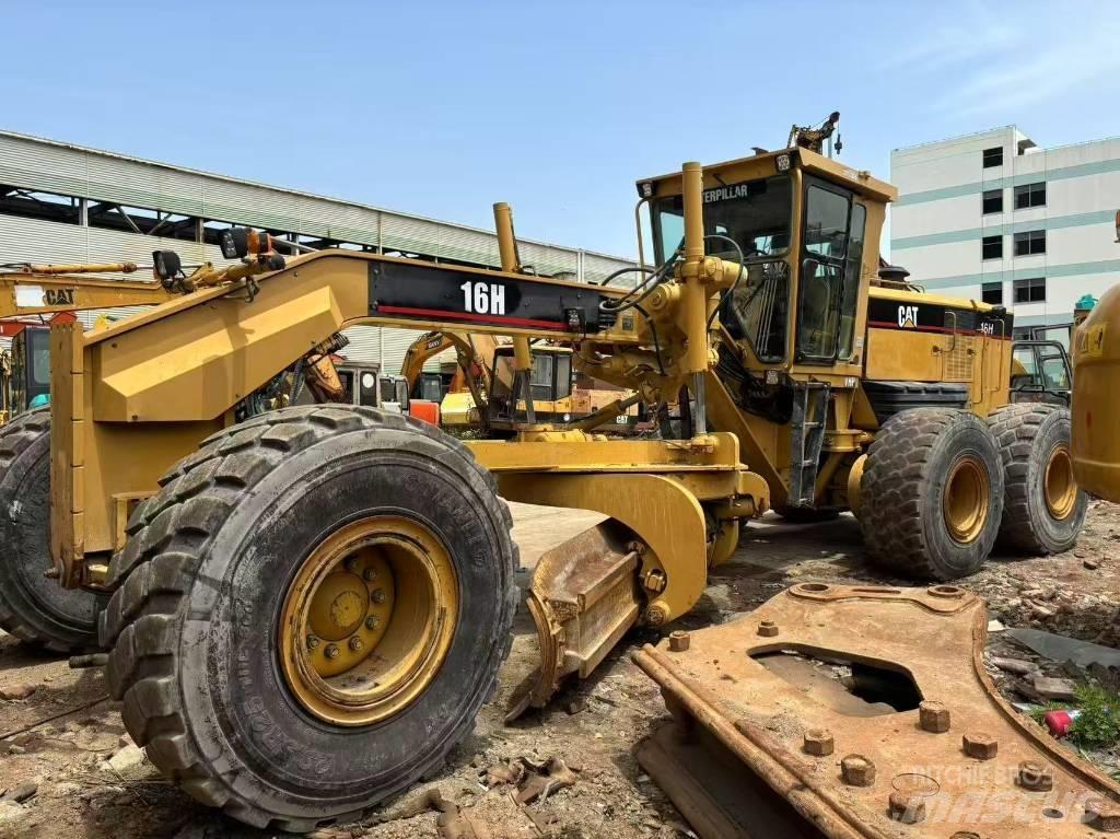 CAT 16h Grader