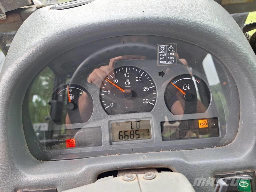 Valtra A 95 Traktoren