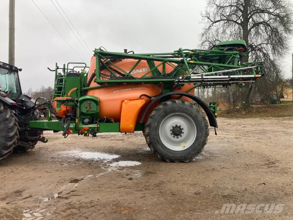 Amazone UX 5200 Anhängespritzen