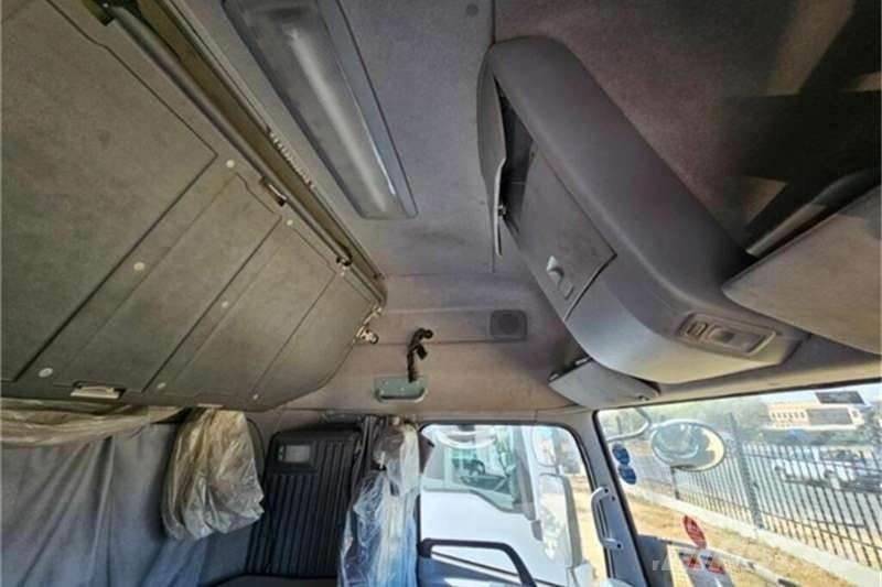 UD TRUCKS QUON Andere Fahrzeuge