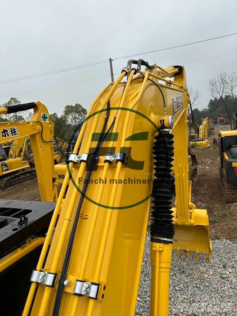 Komatsu PC 200-8 Raupenbagger