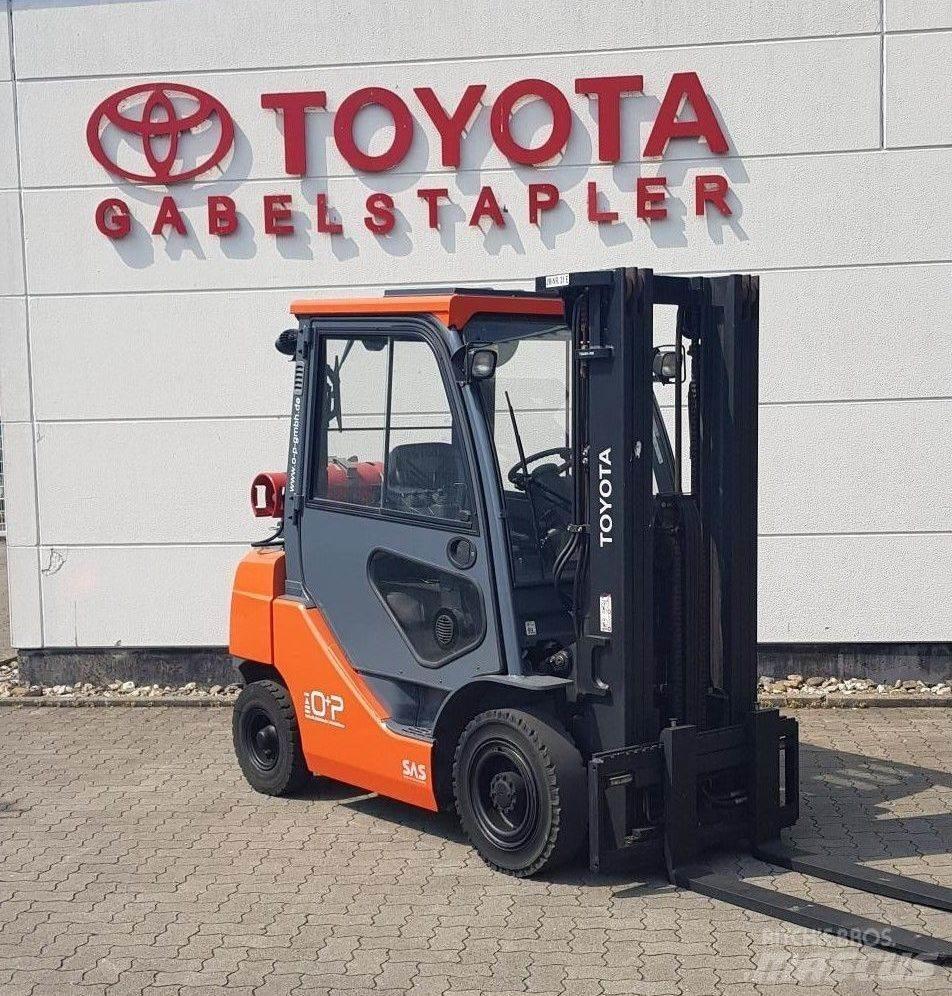 Toyota 02-8FGF25 Gasstapler