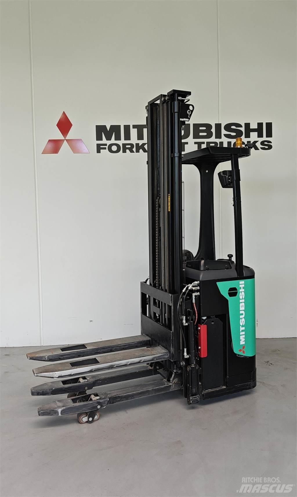 Mitsubishi SBR16NI Gabelstapler mit Fahrerstand
