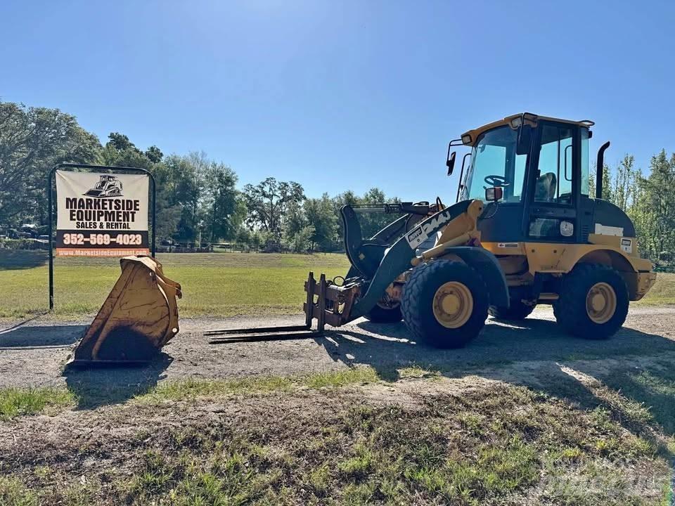 John Deere 244 J Radlader