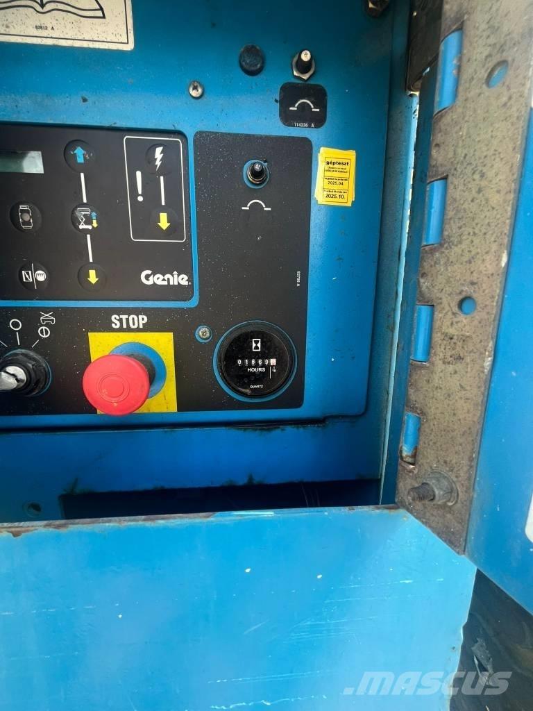 Genie GS 3384 RT Scheren-Arbeitsbühnen