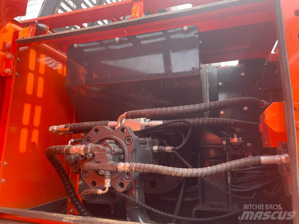 Doosan DX 225 Raupenbagger