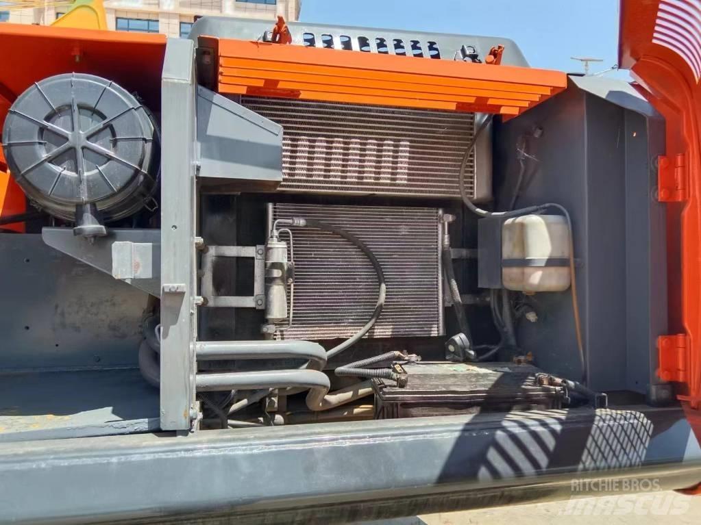 Hitachi ZX 240 Raupenbagger