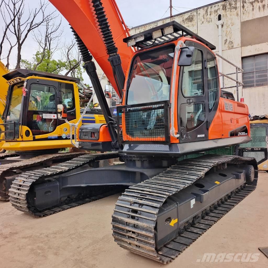 Doosan DX 300 Raupenbagger