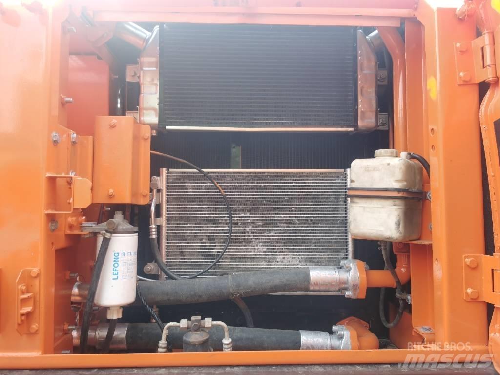 Doosan DX 225 LC Raupenbagger