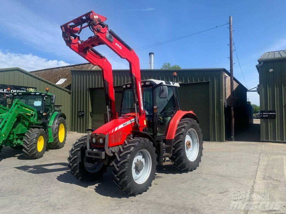 Massey Ferguson 5455 Traktoren