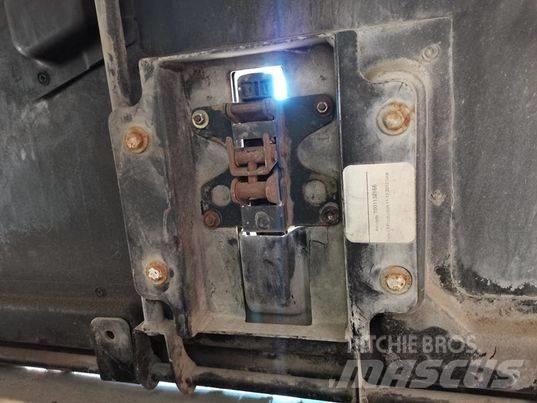 CAT TH 407 mask Kabinen