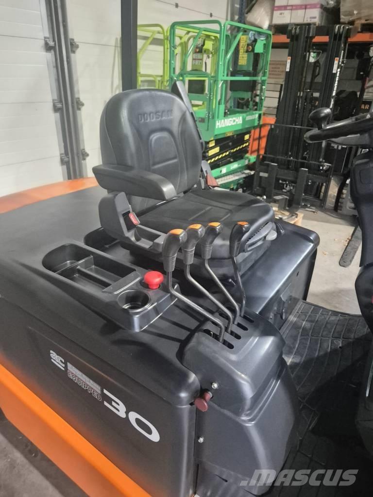 Doosan B 30 X-5 Elektrostapler