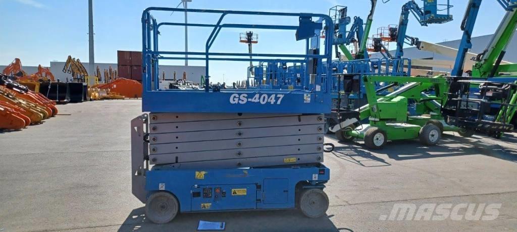 GENIE GS4047 Scheren-Arbeitsbühnen