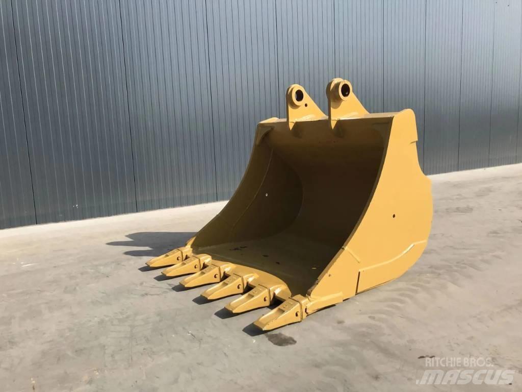 CAT 325C Schaufeln