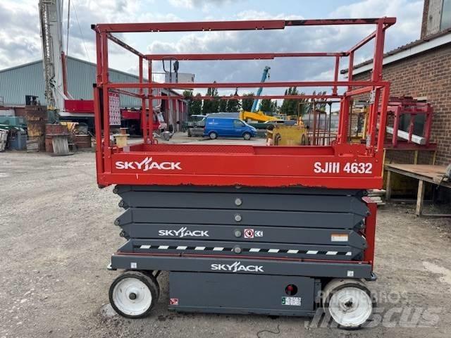 SkyJack SJ 4632 Scheren-Arbeitsbühnen