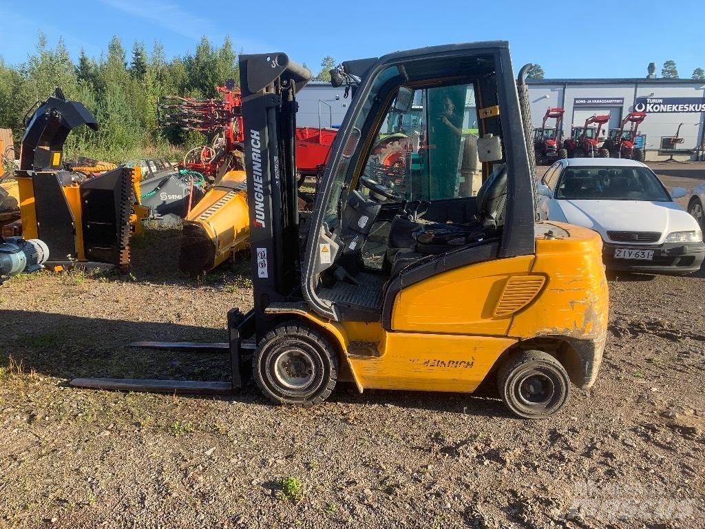 Jungheinrich DFG 320 Dieselstapler