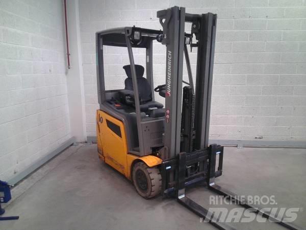 Jungheinrich EFG 215 Elektrostapler