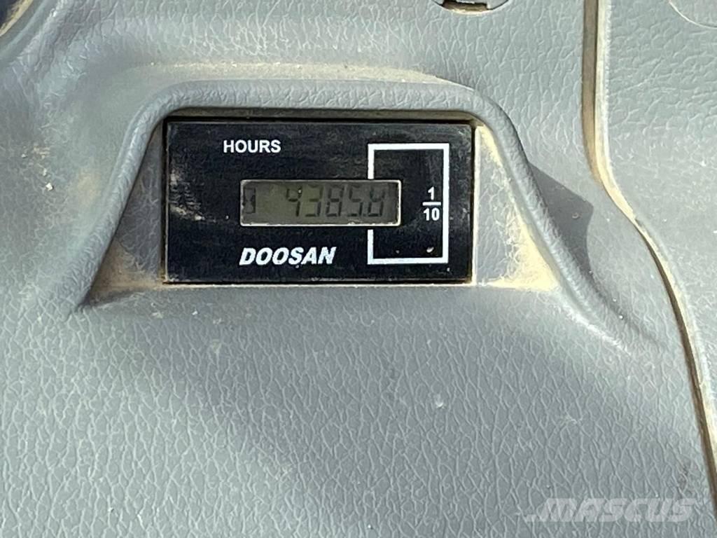 Doosan DX 160 LC Raupenbagger