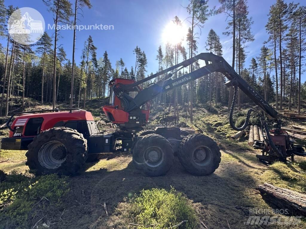 Komatsu 951 Harvester