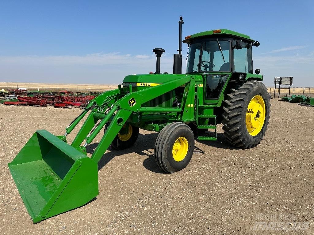 John Deere 4230 Traktoren