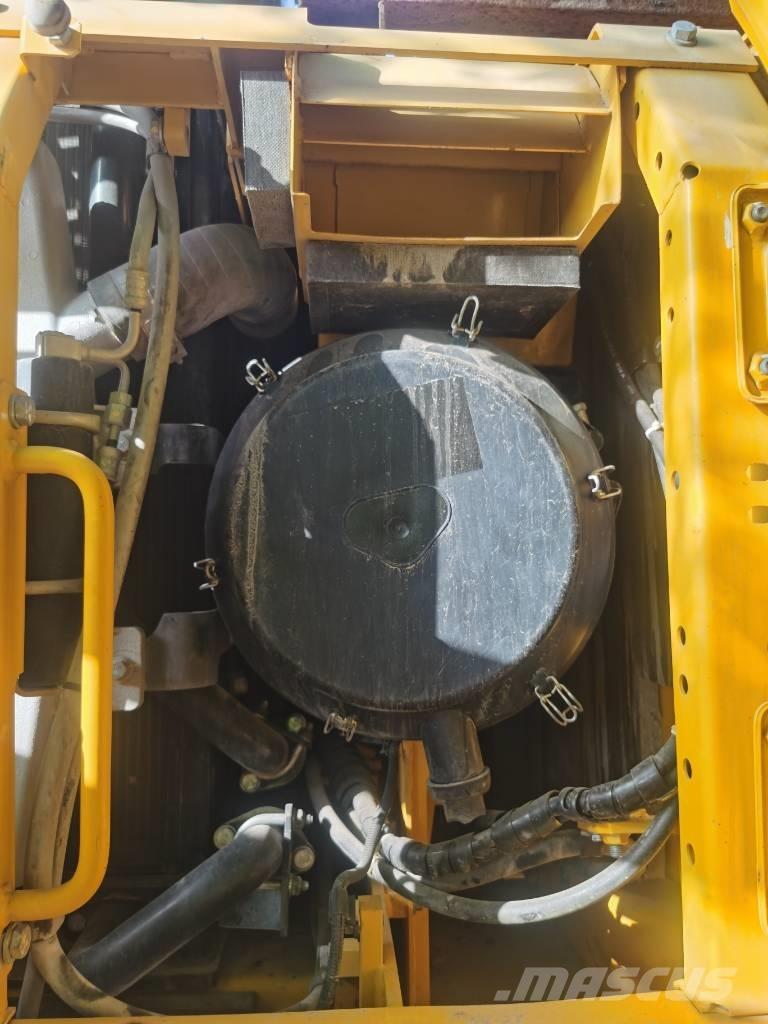 Komatsu PC 460LC-8 Raupenbagger