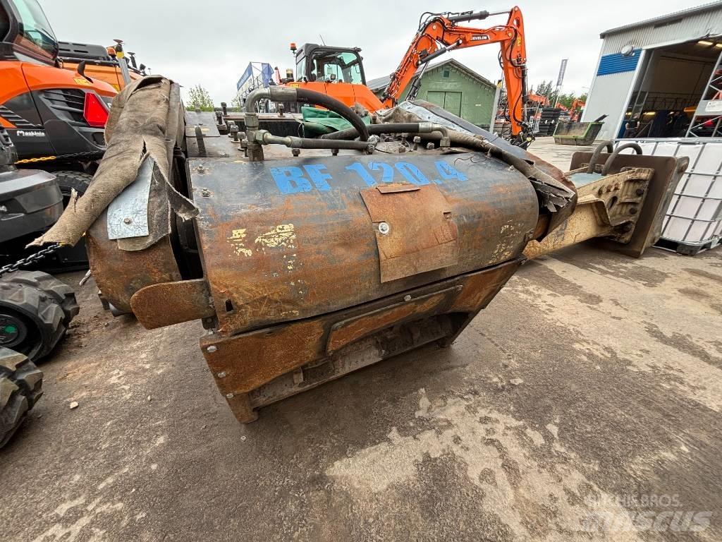 MB Crusher 120 Brecherlöffel