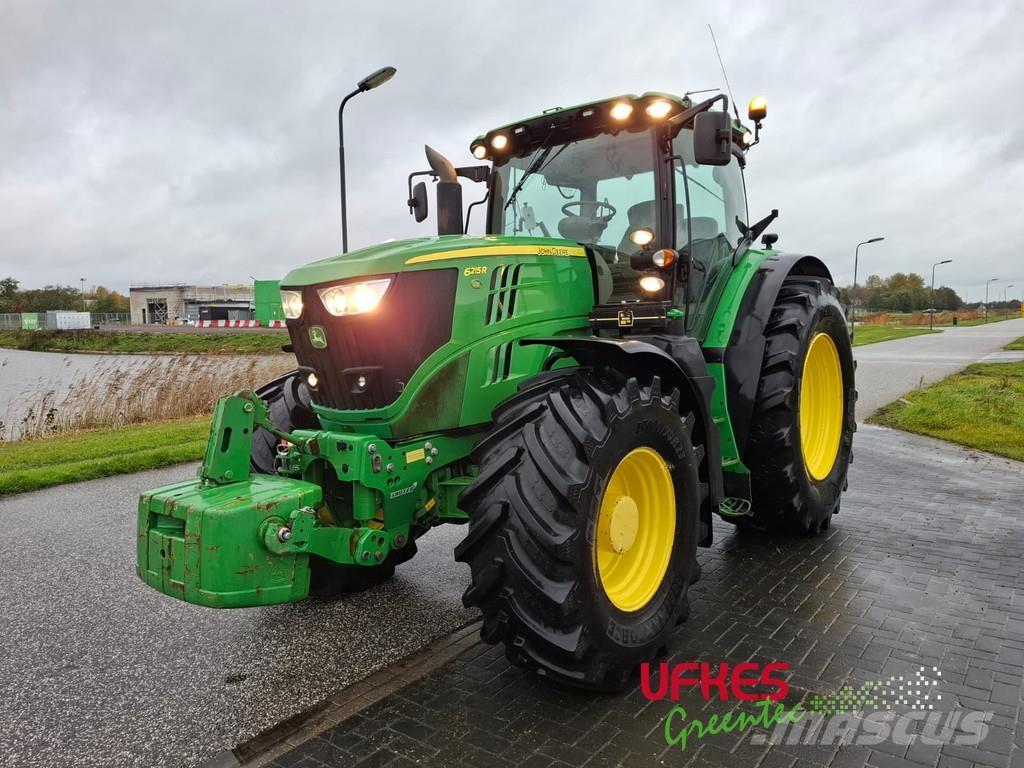 John Deere 6215 R Traktoren