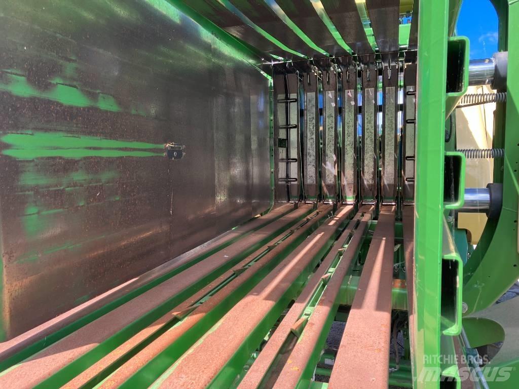 Krone Big Pack 4x4, Quaderpressen